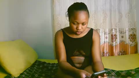 Snapshot of sexy_ariana_2 chatting on 09.25.25 Ariana online show from 09.25.25