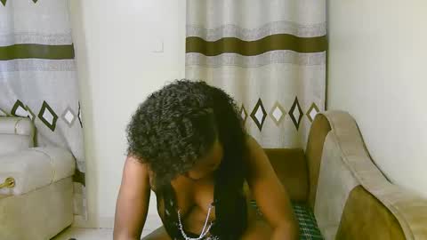 Snapshot of sexy_ariana_2 chatting on 11.22.25 Ariana online show from 11.22.25