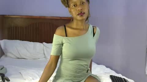 Snapshot of sexy_b7 chatting on 02.08.26 kiki online show from 02.08.26