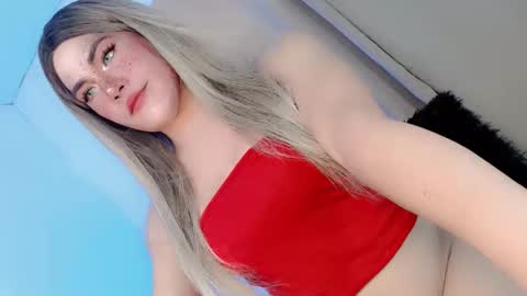 Snapshot of sexy_blaire chatting on 09.21.25 Haley Blaire online show from 09.21.25