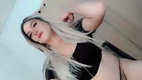 Snapshot of sexy_blaire chatting on 09.28.25 Haley Blaire online show from 09.28.25