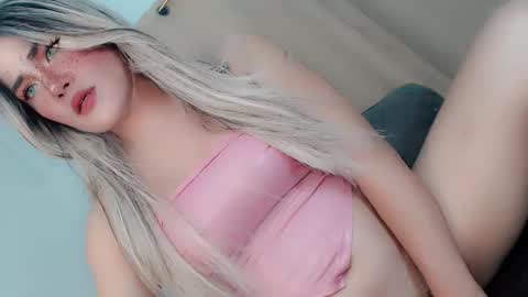 Snapshot of sexy_blaire chatting on 10.26.25 Haley Blaire online show from 10.26.25