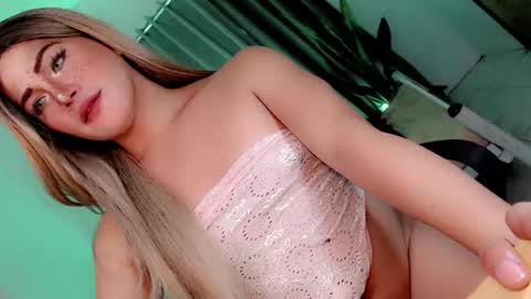 Snapshot of sexy_blaire chatting on 02.06.26 Haley Blaire online show from 02.06.26