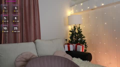 Lina online show from 12.22.24