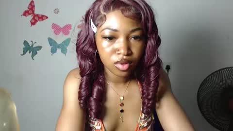 Snapshot of sexy_bluey247 chatting on 12.23.25 sexy_bluey247 online show from 12.23.25