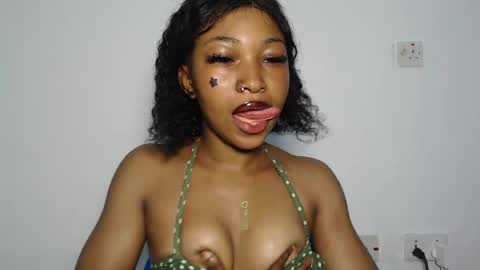 Snapshot of sexy_bluey247 chatting on 04.04.26 sexy_bluey247 online show from 04.04.26