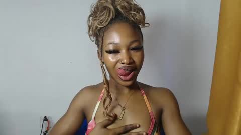 sexy_bluey247 online show from 05.14.26