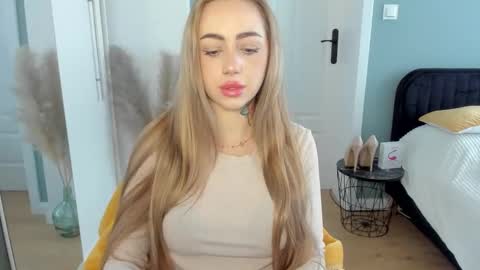 C o r a l i e online show from 04.27.26