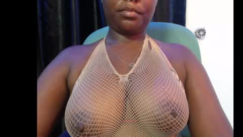 Snapshot of sexy_ebony12 chatting on 12.13.25 Racheal online show from 12.13.25