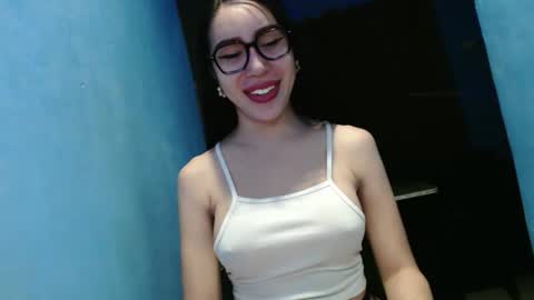 Snapshot of sexy_emily92 chatting on 02.24.26 sexy_emily92 online show from 02.24.26