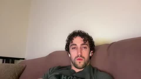 sexy_guy_8 online show from 12.04.24
