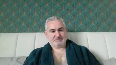 Antonio online show from 04.12.26