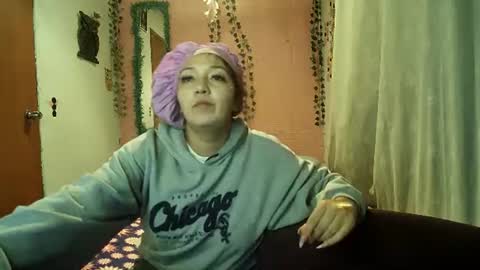 sexy lolas online show from 06.24.26