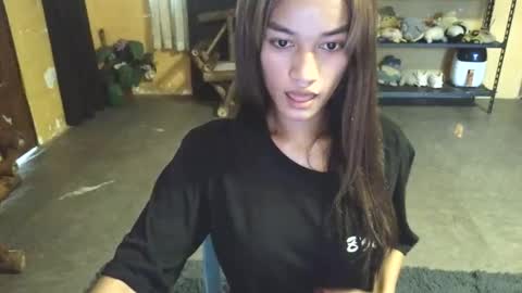 Snapshot of sexy_lovely_asian chatting on 12.15.25 sexy_lovely_asian online show from 12.15.25