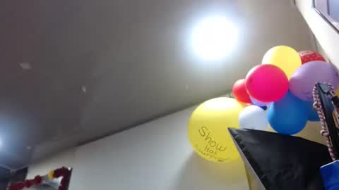 Snapshot of sexy_mature_hot01 chatting on 10.24.25 MARIPOSA online show from 10.24.25