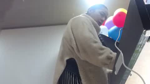 Snapshot of sexy_mature_hot01 chatting on 10.25.25 MARIPOSA online show from 10.25.25