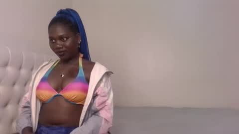 Snapshot of sexy_maya3 chatting on 11.25.25 maya online show from 11.25.25