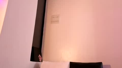 Snapshot of sexy_mia6 chatting on 06.16.26 sexy_mia6 online show from 06.16.26
