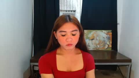 Snapshot of sexy_mikaxoxo chatting on 10.25.25 mika online show from 10.25.25