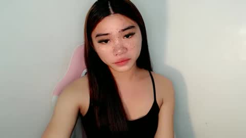 Snapshot of sexy_mikaxoxo chatting on 12.03.25 mika online show from 12.03.25