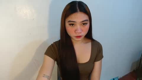 Snapshot of sexy_mikaxoxo chatting on 12.18.25 mika online show from 12.18.25