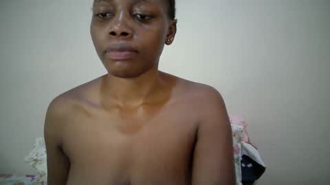 Snapshot of sexy_muna2 chatting on 05.23.26 sexy_muna2 online show from 05.23.26