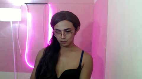 Snapshot of sexy_naughtyjasminxxx chatting on 03.09.25 Jasmin online show from 03.09.25