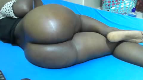 Snapshot of sexy_quincy1 chatting on 12.20.24 Sexy Quincy online show from 12.20.24