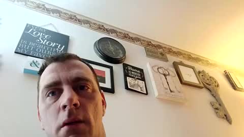 Snapshot of sexy_richy chatting on 12.16.25 RICHY online show from 12.16.25