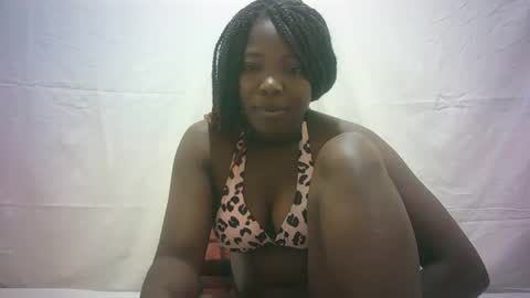 Snapshot of sexy_sandrah chatting on 03.10.25 sexy_sandrah online show from 03.10.25