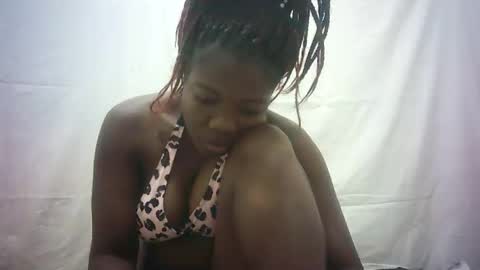 Snapshot of sexy_sandrah chatting on 03.12.25 sexy_sandrah online show from 03.12.25