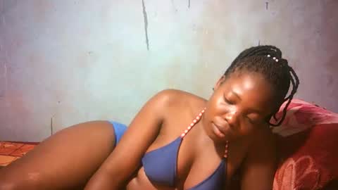 Snapshot of sexy_sandrah chatting on 09.22.25 sexy_sandrah online show from 09.22.25