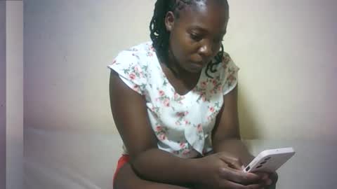 Snapshot of sexy_sandrah chatting on 10.12.25 sexy_sandrah online show from 10.12.25