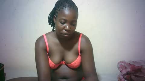 Snapshot of sexy_sandrah chatting on 10.14.25 sexy_sandrah online show from 10.14.25