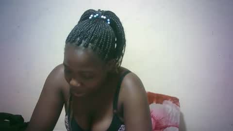 Snapshot of sexy_sandrah chatting on 12.02.25 sexy_sandrah online show from 12.02.25