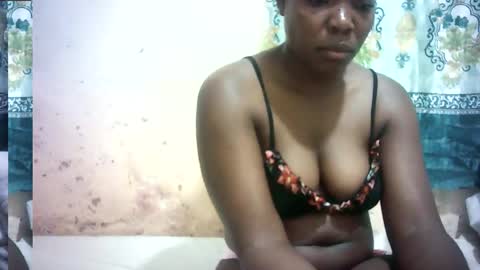 Snapshot of sexy_sandrah chatting on 06.30.26 sexy_sandrah online show from 06.30.26