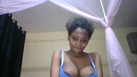 Snapshot of sexy_short chatting on 09.09.25 Janet online show from 09.09.25