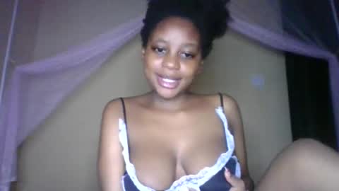 Snapshot of sexy_short chatting on 10.15.25 Janet online show from 10.15.25