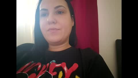 Snapshot of sexy_slimm25 chatting on 11.10.25 Slimm online show from 11.10.25