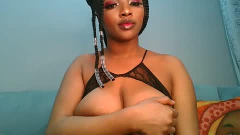 Snapshot of sexy_sweetcandy chatting on 12.15.24 sexy sweetcandy online show from 12.15.24