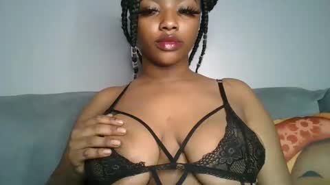 Snapshot of sexy_sweetcandy chatting on 12.25.24 sexy sweetcandy online show from 12.25.24