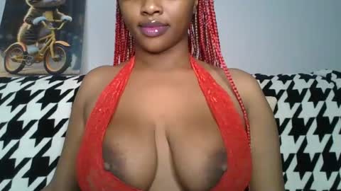 Snapshot of sexy_sweetcandy chatting on 02.13.25 sexy sweetcandy online show from 02.13.25