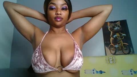 Snapshot of sexy_sweetcandy chatting on 03.11.25 sexy sweetcandy online show from 03.11.25