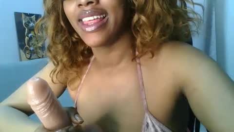 Snapshot of sexy_sweetcandy chatting on 09.13.25 sexy sweetcandy online show from 09.13.25