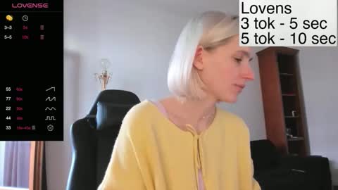 Snapshot of sexy_sweets chatting on 11.02.25 Sexy-Sweets online show from 11.02.25