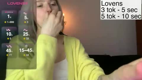 Snapshot of sexy_sweets chatting on 11.16.25 Sexy-Sweets online show from 11.16.25