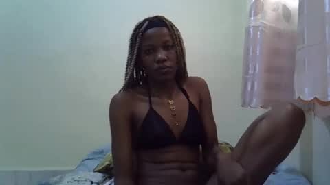 Snapshot of sexy_vall chatting on 03.10.26 Vee online show from 03.10.26