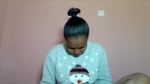 Snapshot of sexyapple2002 chatting on 09.10.25 sexyapple2002 online show from 09.10.25