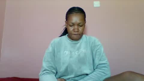 Snapshot of sexyapple2002 chatting on 09.19.25 sexyapple2002 online show from 09.19.25