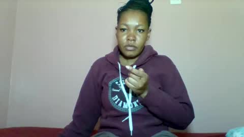 Snapshot of sexyapple2002 chatting on 09.28.25 sexyapple2002 online show from 09.28.25